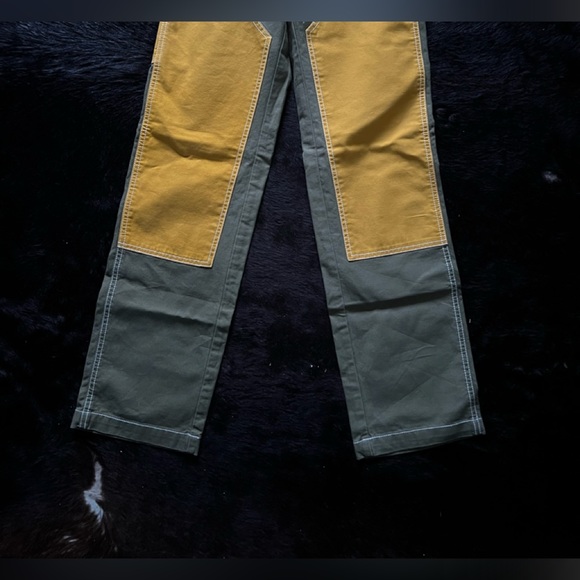 BDG pants from urban outfitters for sporty look - Picture 1 of 4